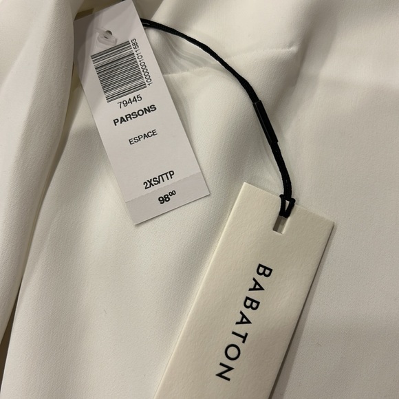 Aritzia Babaton Parsons blouse white NWT - Picture 3 of 6